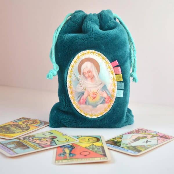 pochon de rangement en fourrure pour jeu de tarot sainte vierge marie