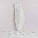 Ballotin à dragées en forme de plume en tissu pailleté, cadeau invité mariage