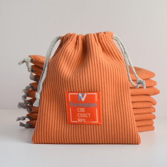 pochette siglée personnalisée goodies