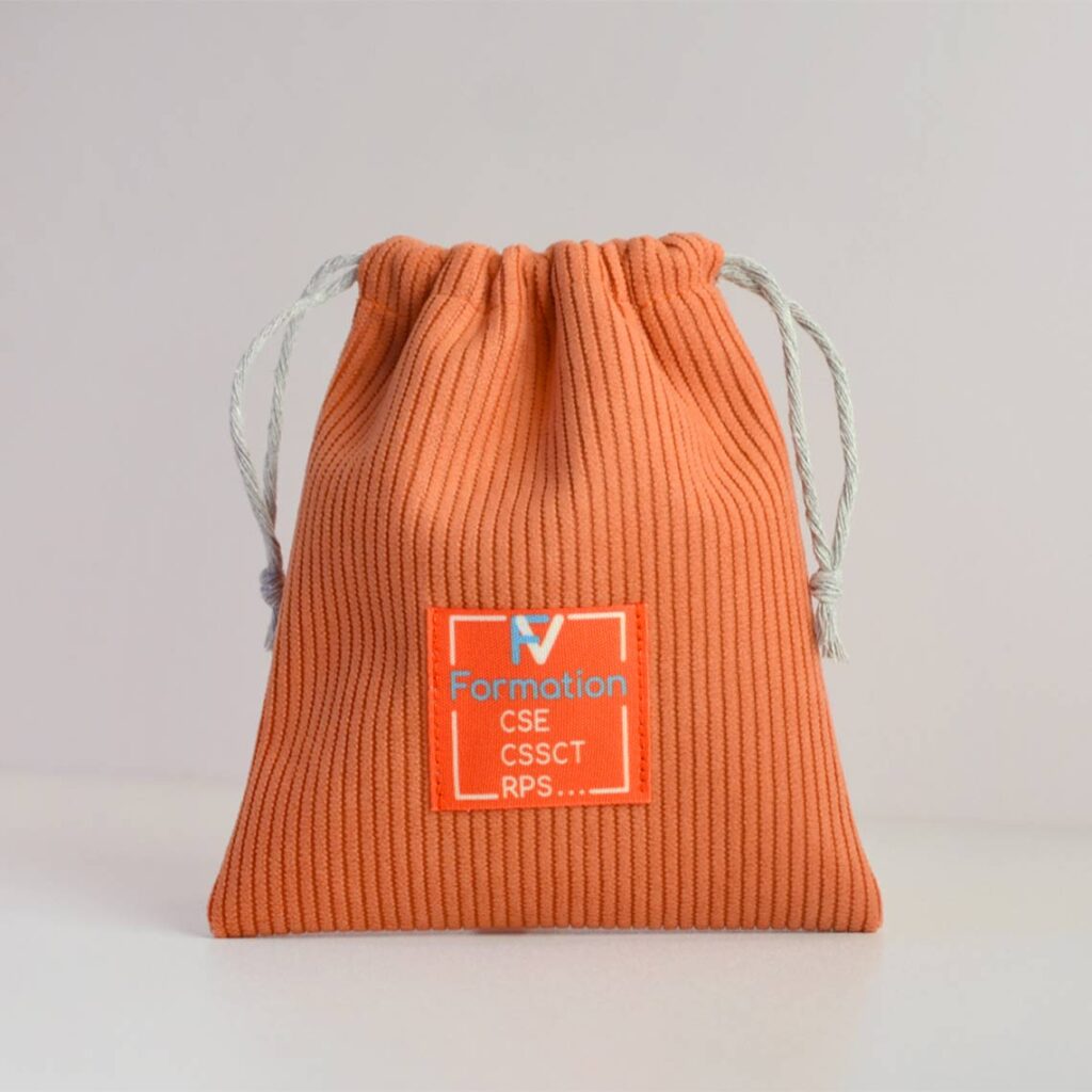 pochette siglée personnalisée goodies