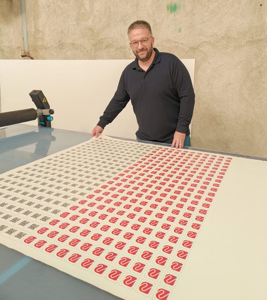imprimeur textile avec le tissu pour les goodies Bykiki