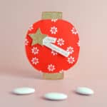 Ballotin à dragées japonisant modèle Lanterne en tissu rouge fleuri, fait main