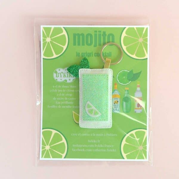 Goodie cocktail Mojito personnalisé avec porte-clés cousu main et carte recette aimantée, présenté dans une pochette transparente